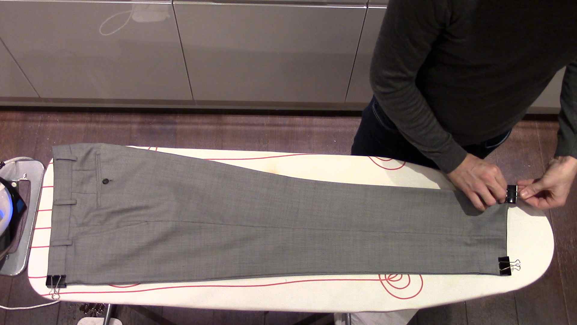 Как сделать ровные стрелки на брюках утюгом Как сделать ровные стрелки на брюках утюгом