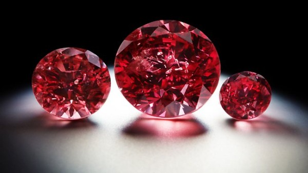 the-three-argyle-red-diamonds-from-the-argyle-pink-diamond-tender-2013_2649_298f9