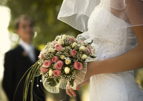 bridal bouquet(focus on the flowers,special photo f/x)