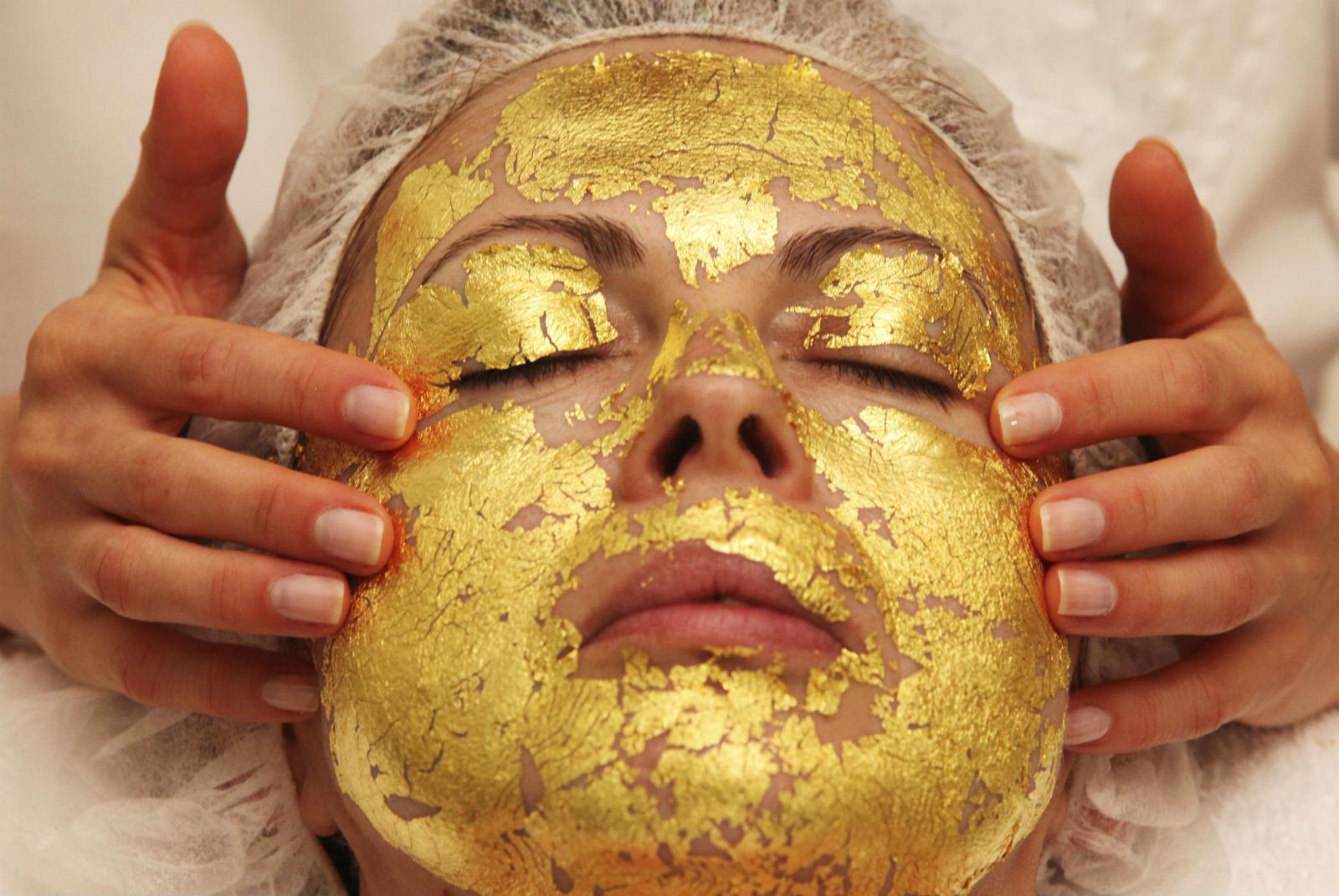 Golden skin. Маска из 24 каратного золота. Золотая маска для лица. Необычные маски для лица.
